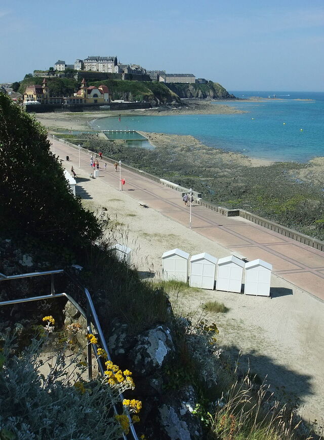 Ausblick vom Musée Christian Dior