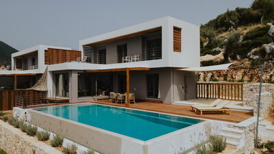 Villa Sivota, Außenbereich