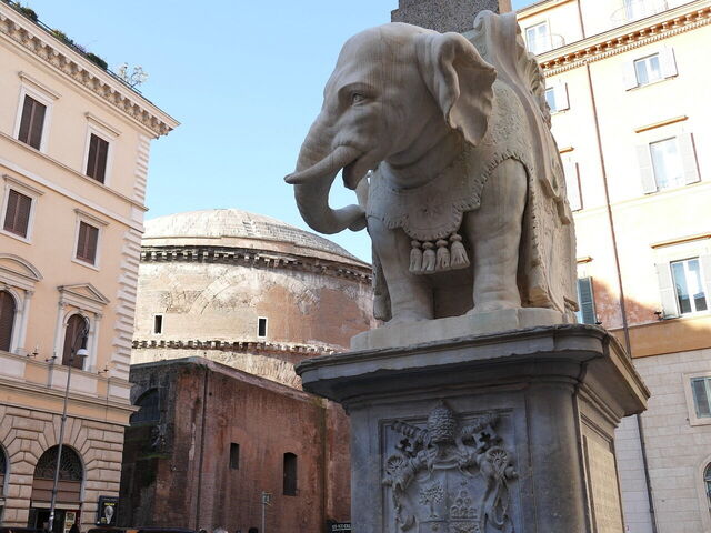 Berninis Elefant und Obelisk
