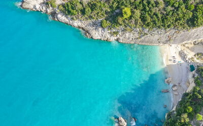 Luftaufnahme des Xigia Strands, Griechenland