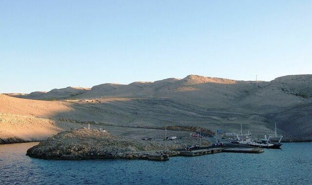 Žigljen Hafen, Pag
