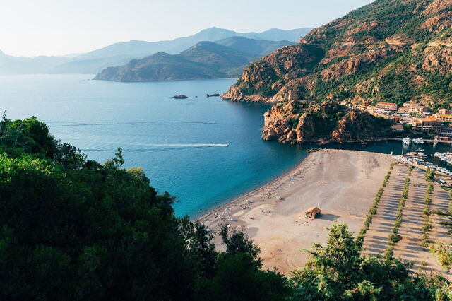 Ein Strand auf Korsika