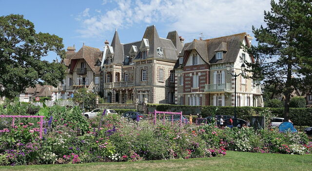 Cabourg, Villen