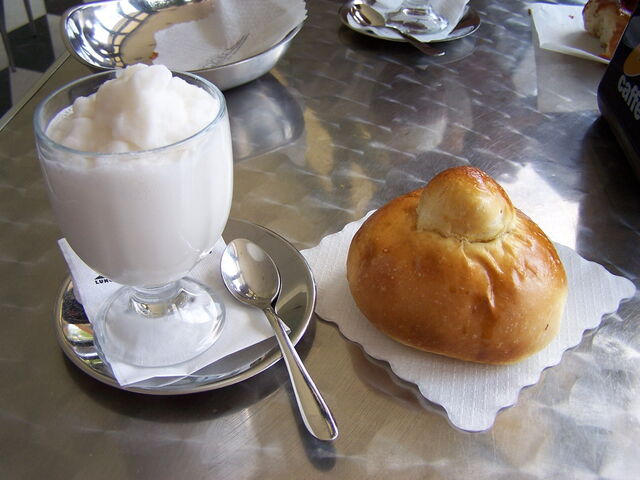 Granita und Brioche