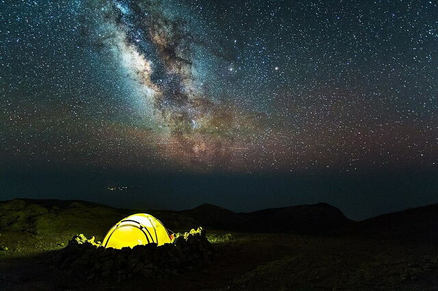 Weiße Berge, bei Nacht