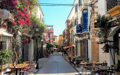 Eine Straße in Marbella