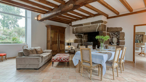 La Tronçonnais, Interieur