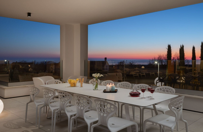 Old Olive I, Aussicht