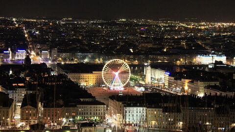 Lyon bei Nacht