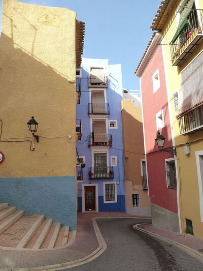 Eine Straße in Villajoyosa