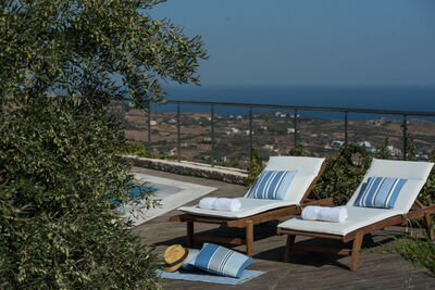 Villa Ethniki, am Pool