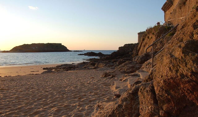 Ein Strand in Saint Malo