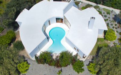 Luftblick auf die Villa Ixia