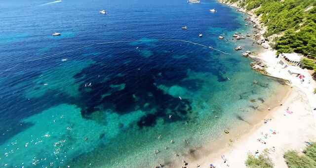 Komiža Strand
