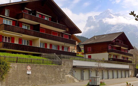 Chalet Beausite: Wolke, Himmel, Gebäude, Pflanze, Fenster, Urban Design, Berg, Fassade, Ländliches Gebiet, Landschaft