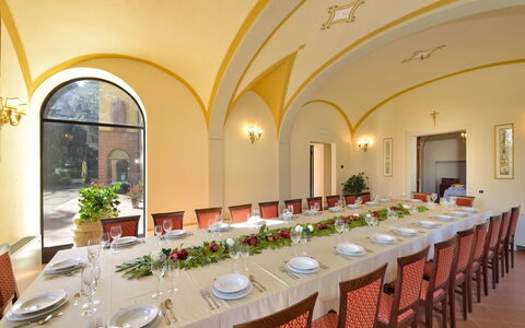Villa Rocchi: Funktionshalle, Zimmer, Restaurant, Gebäude, Eigentum, Bankett, Interior Design, Grundeigentum, Mahlzeit