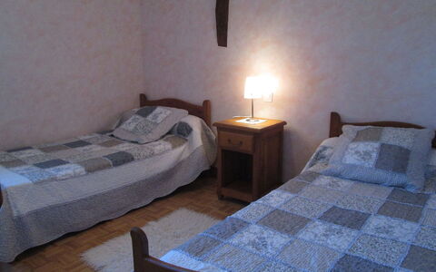 La Grange: Möbel, Eigentum, Gebäude, Komfort, Blau, Tabelle, Textil, Beleuchtung, Holz, Interior Design