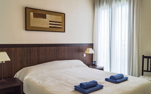 Alamar: Möbel, Eigentum, Gebäude, Komfort, Holz, Bett, Textil, Interior Design, Die Architektur, Bettrahmen