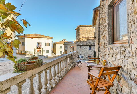 Il Pigionale: Eigentum, Gebäude, \Stadt, Gelb, Grundeigentum, Haus, Azurblau, Himmel, Zuhause, Urlaub