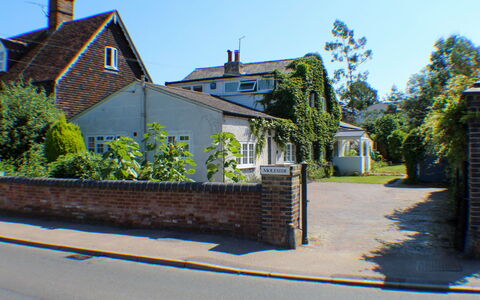 Goudhurst: Himmel, Pflanze, Gebäude, Strassenbelag, Grundstueck, Baum, Haus, Nachbarschaft, Wohngebiet, Urban Design