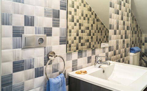 Reserva de Marbella: Fliese, Badezimmer, Eigentum, Zimmer, Wand, Die Architektur, Interior Design, Fussboden, Grundeigentum, Zapfhahn