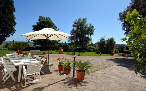 Di Vinci: Eigentum, Himmel, Grundeigentum, Haus, Urlaub, Gebäude, Restaurant, Zuhause, Terrasse, Baum