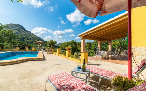 Villa Lavanda: Eigentum, Himmel, Grundeigentum, Gebäude, Schwimmbad, Haus, Urlaub, Schatten, Freizeit, Resort