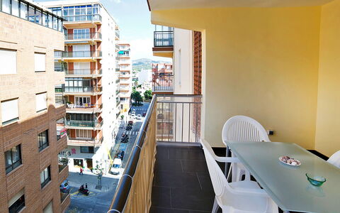 Gabriel 01: Möbel, Daytime, Gebäude, Eigentum, Fenster, Tabelle, Stuhl, Himmel, Interior Design, Urban Design