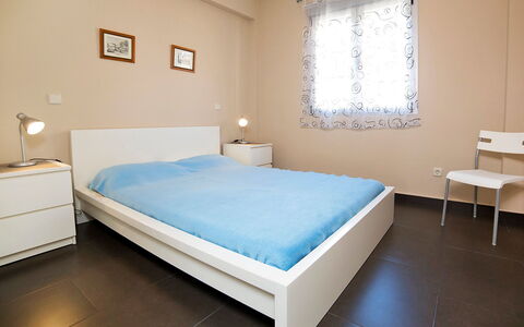 Gabriel 01: Möbel, Eigentum, Komfort, Azurblau, Gebäude, Holz, Beleuchtung, Interior Design, Fussboden