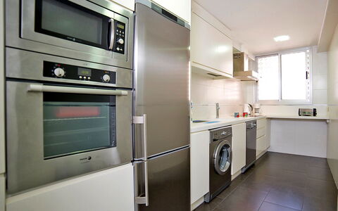 Gabriel 01: Küchengerät, Haushaltsgerät, Fussboden, Cabinetry, Flooring, Major Appliance, Gebäude, Haus, Gas