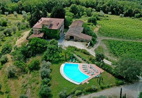 Fattoria Di Quercia Al Poggio: Natürliche Landschaft, Sportveranstaltung, Luftaufnahmen, Vogelperspektive, Landschaft, Estate, Botanischer Garten, Gras, Baum, Fotografie