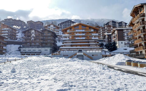 Nendaz 681: Schnee, Winter, Himmel, Eigentum, \Stadt, Berg, Die Architektur, Haus, Geologisches Phänomen, Einfrieren