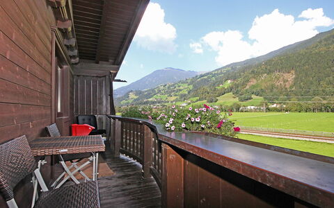 Aschau im Zillertal 495: Eigentum, Gebäude, Balkon, Zimmer, Grundeigentum, Haus, Die Architektur, Landschaft, Berg, Urlaub