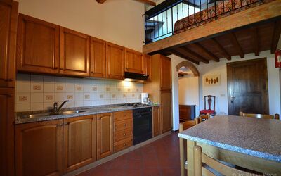 Appartamento Lavanda: Countertop, Eigentum, Küche, Zimmer, Cabinetry, Möbel, Gebäude, Haus, Grundeigentum, Interior Design