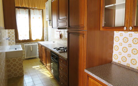 Rondinelli: Zimmer, Countertop, Eigentum, Möbel, Cabinetry, Gebäude, Küche, Interior Design, Fussboden, Grundeigentum