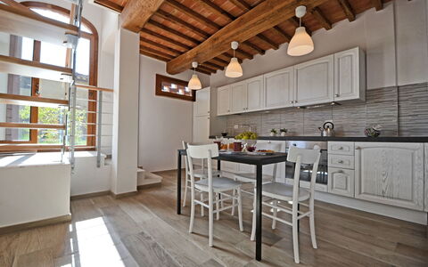Il Fienile Di Giovanna: Eigentum, Zimmer, Möbel, Gebäude, Interior Design, Holzboden, Fussboden, Küche, Decke, Haus