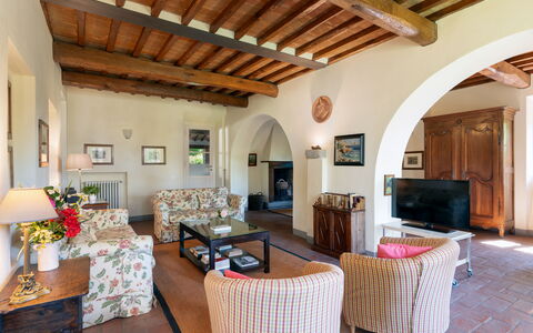 La Forra: Bilderrahmen, Möbel, Tabelle, Couch, Holz, Interior Design, Die Architektur, Fussboden, Wohnzimmer, Flooring