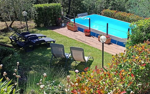 Il Circolo: Schwimmbad, Möbel, Garten, Gartenmöbel, Schatten, Freizeit, Resort, Hinterhof, Eco Hotel, Landscaping