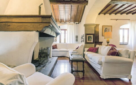 La Casetta: Wohnzimmer, Zimmer, Interior Design, Eigentum, Möbel, Decke, Gebäude, Fussboden, Zuhause, Wand