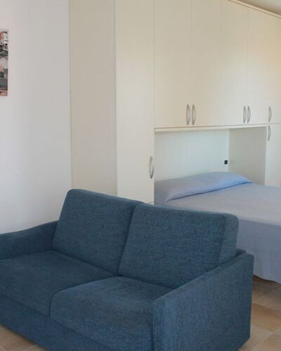 Monolocale Con Piccolo Terrazzo 111