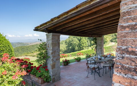 Villa La Terrazza: Eigentum, Haus, Grundeigentum, Gebäude, Pergola, Zuhause, Estate, Ländliches Gebiet, Die Architektur, Veranda