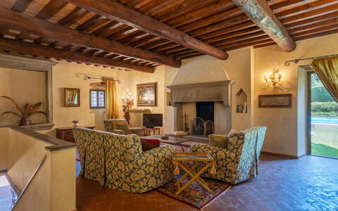 Villa La Terrazza: Eigentum, Zimmer, Gebäude, Interior Design, Decke, Haus, Möbel, Grundeigentum, Estate, Wohnzimmer