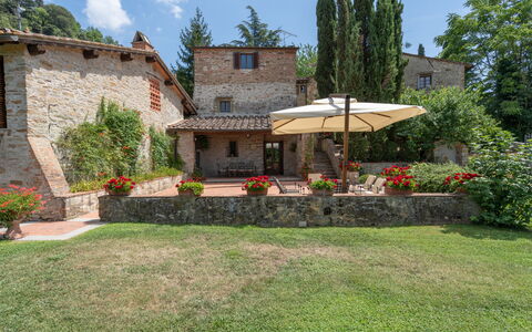 Villa La Terrazza: Eigentum, Haus, Gebäude, Estate, Grundeigentum, Zuhause, Garten, Hütte, Hinterhof, Garten