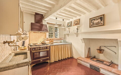 Il Vignale: Holz, Flooring, Interior Design, Küche, Zuhause, Fussboden, Herd, Cabinetry, Herd, Zimmer