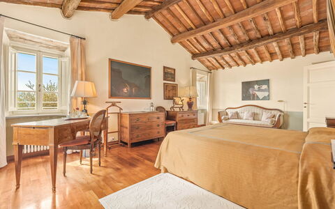 Il Vignale: Möbel, Wand, Bett, Schlafzimmer, Bettdecke, Bedding, Zuhause, Interior Design, Bettrahmen, Flooring