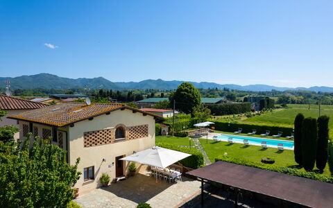 Villa Del Borgo: Resort, Estate, Hazienda, Regenschirm, Garten, Villa, Rasen, Schwimmbad, Gartenmöbel, Hotel