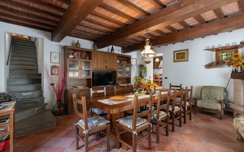 Casa Corella: Möbel, Tabelle, Holz, Interior Design, Stuhl, Zimmerpflanze, Fussboden, Haus, Wohnzimmer, Grundeigentum
