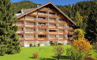 Villars 125: Eigentum, Haus, Natürliche Landschaft, Gebäude, Zuhause, Die Architektur, Grundeigentum, Baum, Estate, Zimmer