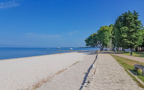 Villa Fasana: Strand, Ufer, Himmel, Blau, Meer, Küste, Wasser, Natürliche Landschaft, Ozean, Natürlichen Umgebung