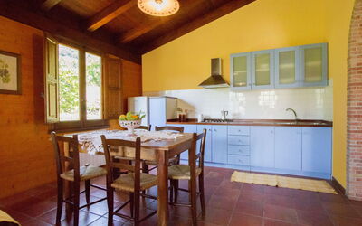 Borgo Maisale Ulivo 160.3: Eigentum, Zimmer, Gebäude, Möbel, Küche, Haus, Interior Design, Fussboden, Decke, Grundeigentum
